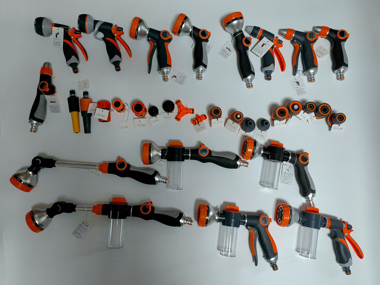 OEM garden hose nozzle spray gun set with quick connectors for European wholesalers and distributors